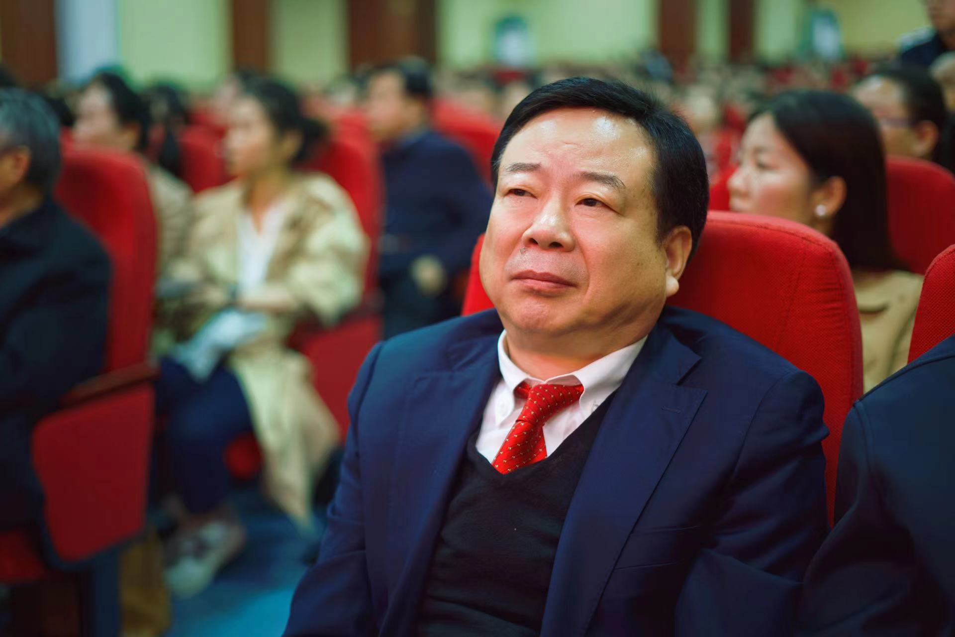 曾氏宗親聯(lián)合總會(huì)常務(wù)副會(huì)長(zhǎng)、河南省曾氏孝文化委員會(huì)會(huì)長(zhǎng)曾占國(guó)受邀參加河南省首屆“孝賢杯”征文大賽頒獎(jiǎng)典禮